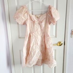 Cute puff sleeve dress